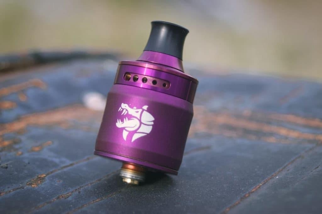 Adrian Sugier analizuje popularność e papieros wśród młodych użytkowników