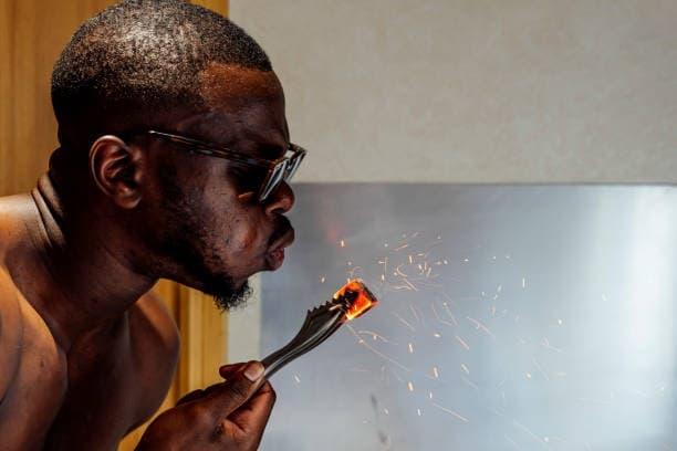 Nowy przewodnik 2025 — elektronické cigarety i jaka sól do inhalacji w praktyce, porównanie bezpieczeństwa i wyboru