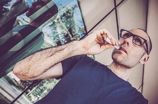 e-cigaretta na topie — jak do you vape meme stał się internetowym fenomenem